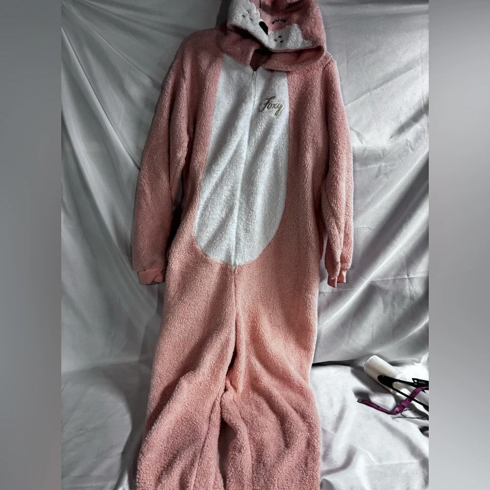 Celebrate Halloween Women's Cozy Pink‎ Pajama Set